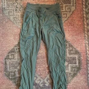 Lululemon Street to Studio Crop Pant - Green Size 6
